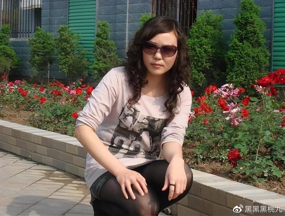 "共享情妇"李薇,和她的一群高官情人__财经头条