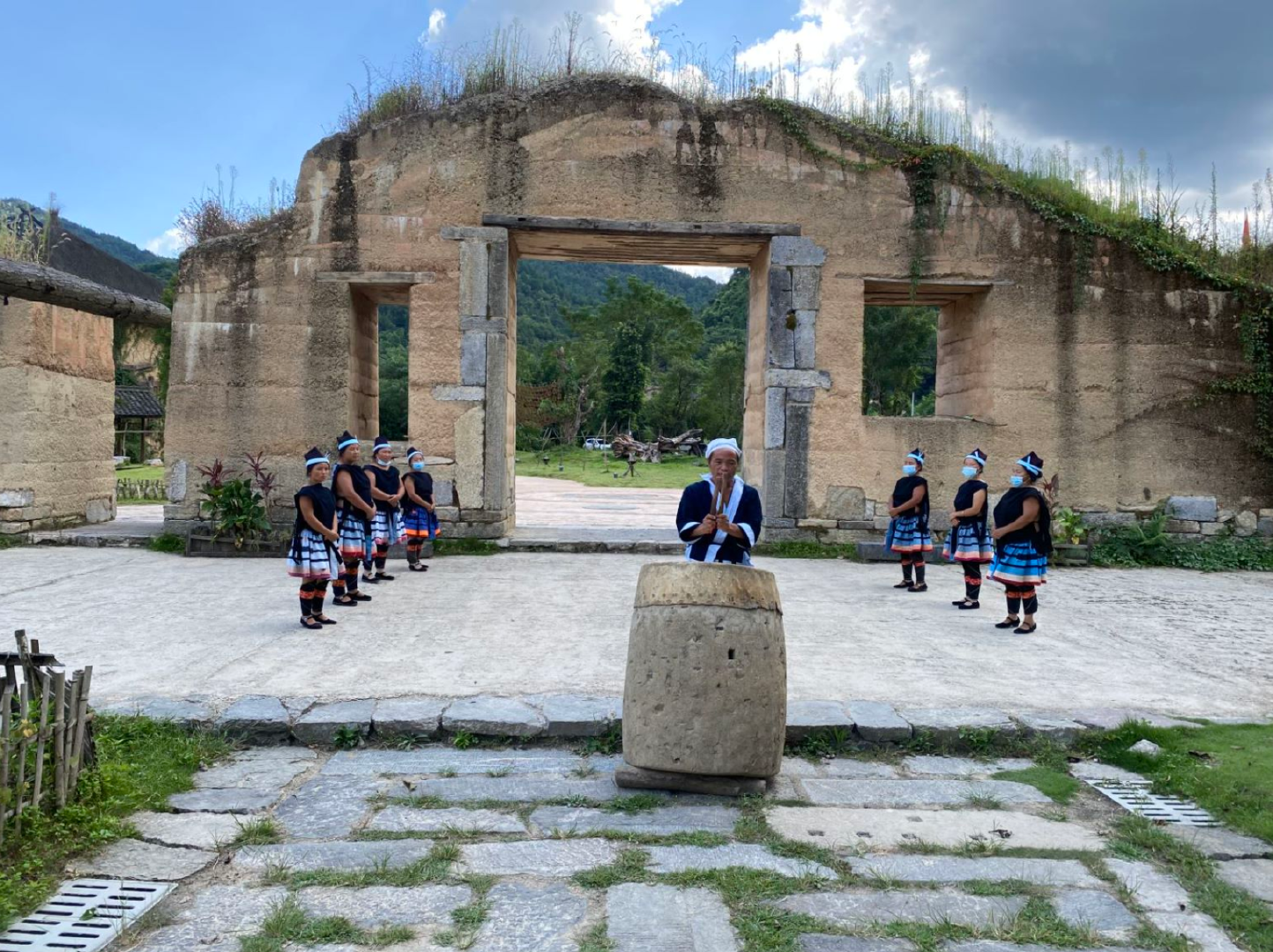 瑶山古寨:先有瑶后有朝,黔南荔波白裤瑶带你回归蛮荒时代|黔南布依族