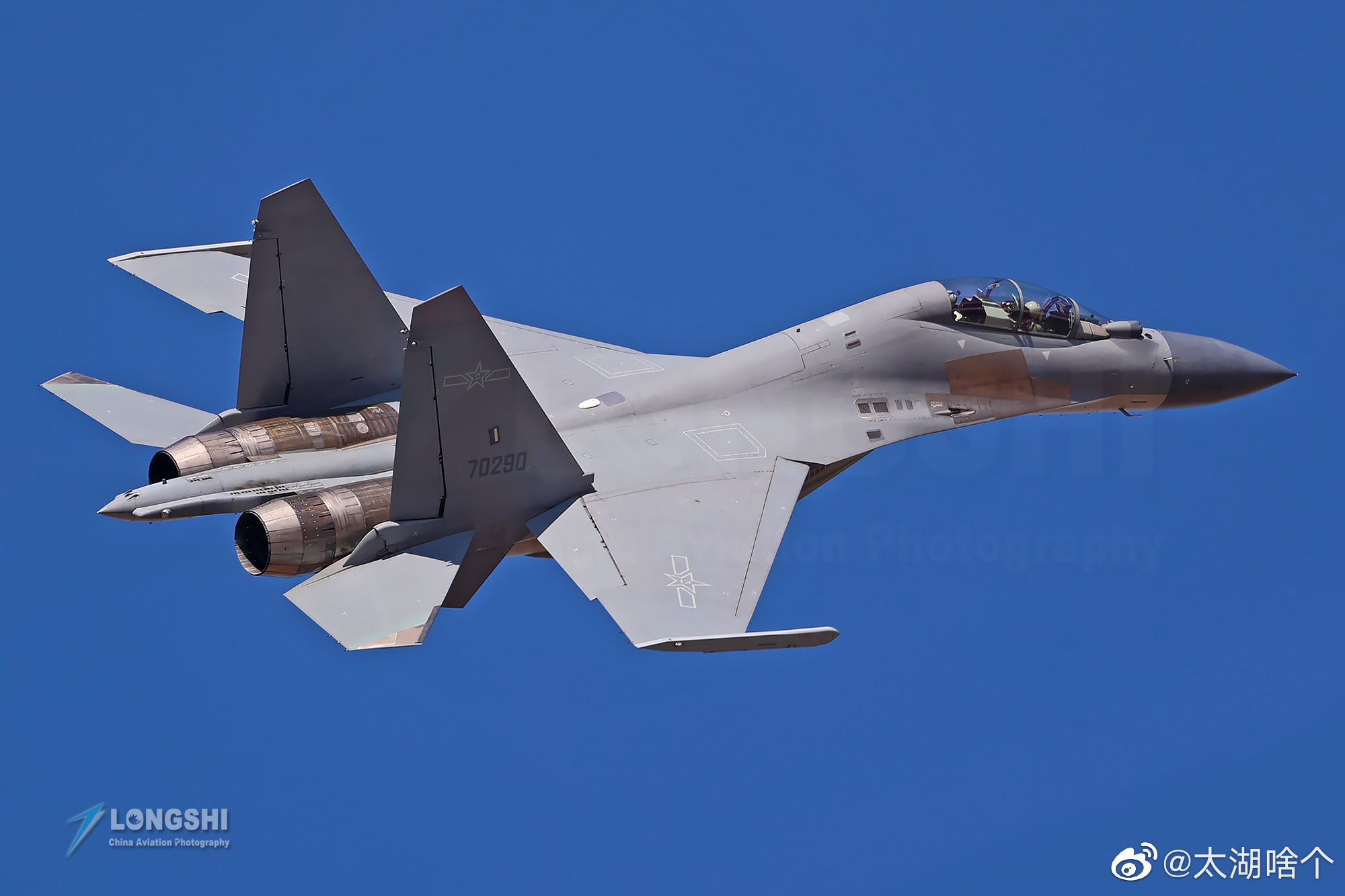 歼-16重型战斗机,成为歼-20战斗机的左膀右臂!_高清图集_新浪网