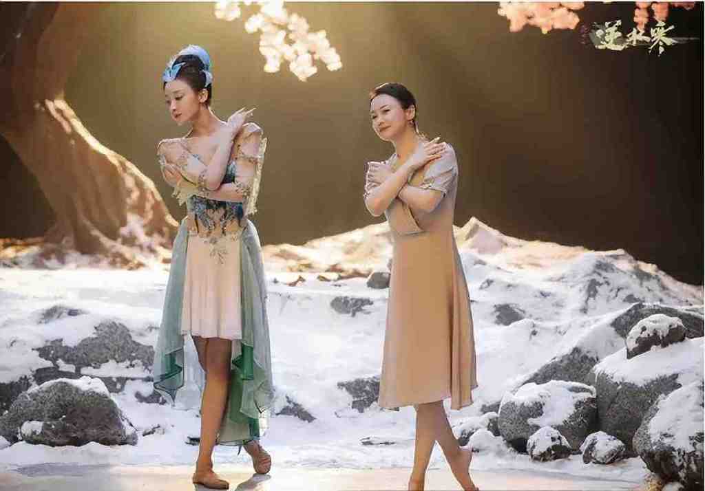 把山海经神兽穿身上,春晚编导都来亲自坐镇,这套时装太惊艳了!休闲区蓝鸢梦想 - Www.slyday.coM 把山海经神兽穿身上,春晚编导都来亲自坐镇,这套时装太惊艳了!休闲区蓝鸢梦想 - Www.slyday.coM