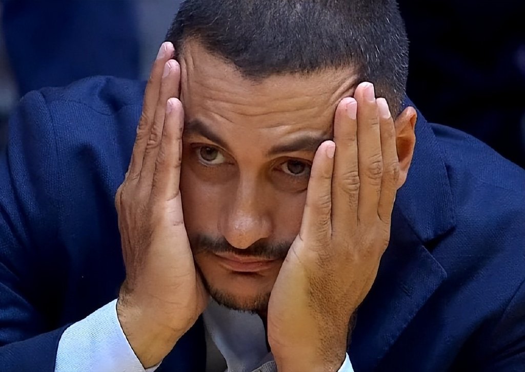 中国男篮输球后昂首离开!球员不沮丧,向球迷致谢,对手开心庆祝休闲区蓝鸢梦想 - Www.slyday.coM 中国男篮输球后昂首离开!球员不沮丧,向球迷致谢,对手开心庆祝休闲区蓝鸢梦想 - Www.slyday.coM