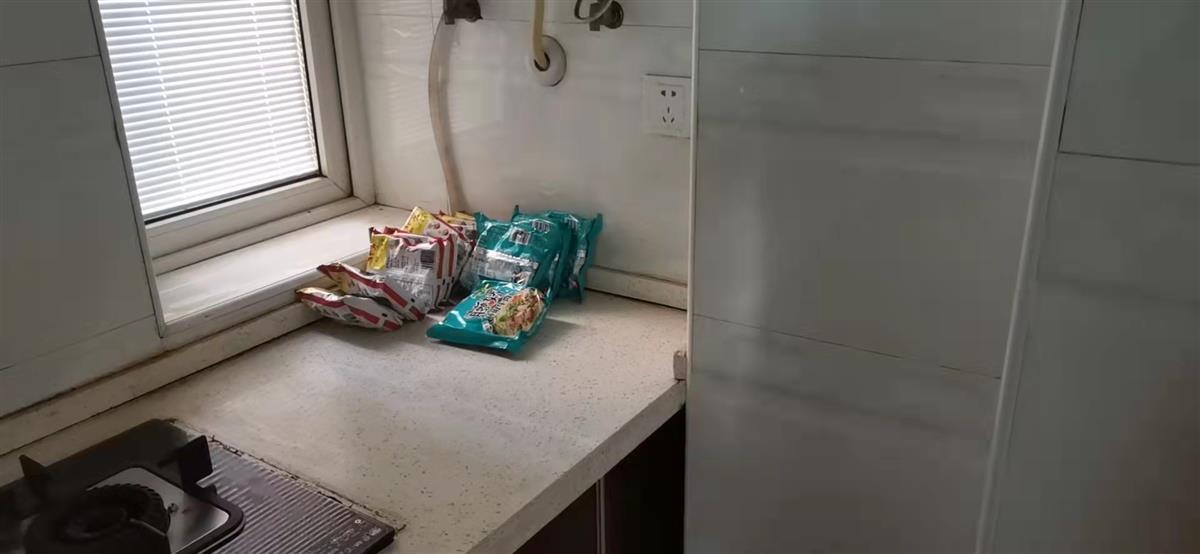 武汉女子快递上现侮辱字眼:不要补偿 只想知道谁干的休闲区蓝鸢梦想 - Www.slyday.coM 武汉女子快递上现侮辱字眼:不要补偿 只想知道谁干的休闲区蓝鸢梦想 - Www.slyday.coM