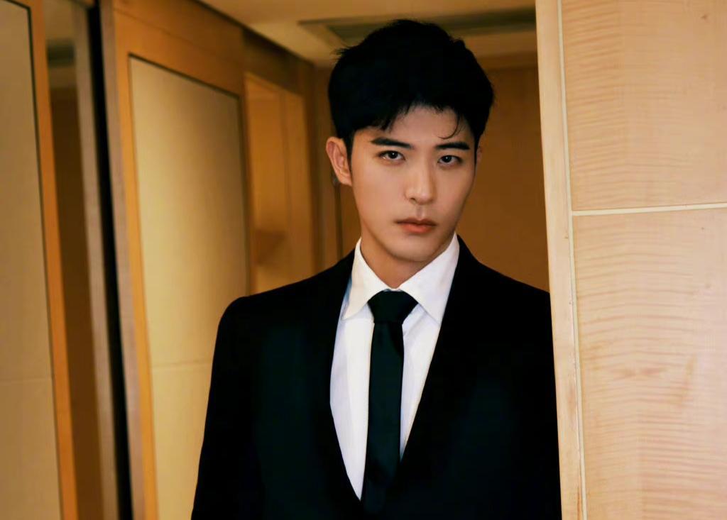 徐开骋道歉,恋爱日记被指抄袭网络,江铠同点赞古力娜扎休闲区蓝鸢梦想 - Www.slyday.coM 徐开骋道歉,恋爱日记被指抄袭网络,江铠同点赞古力娜扎休闲区蓝鸢梦想 - Www.slyday.coM