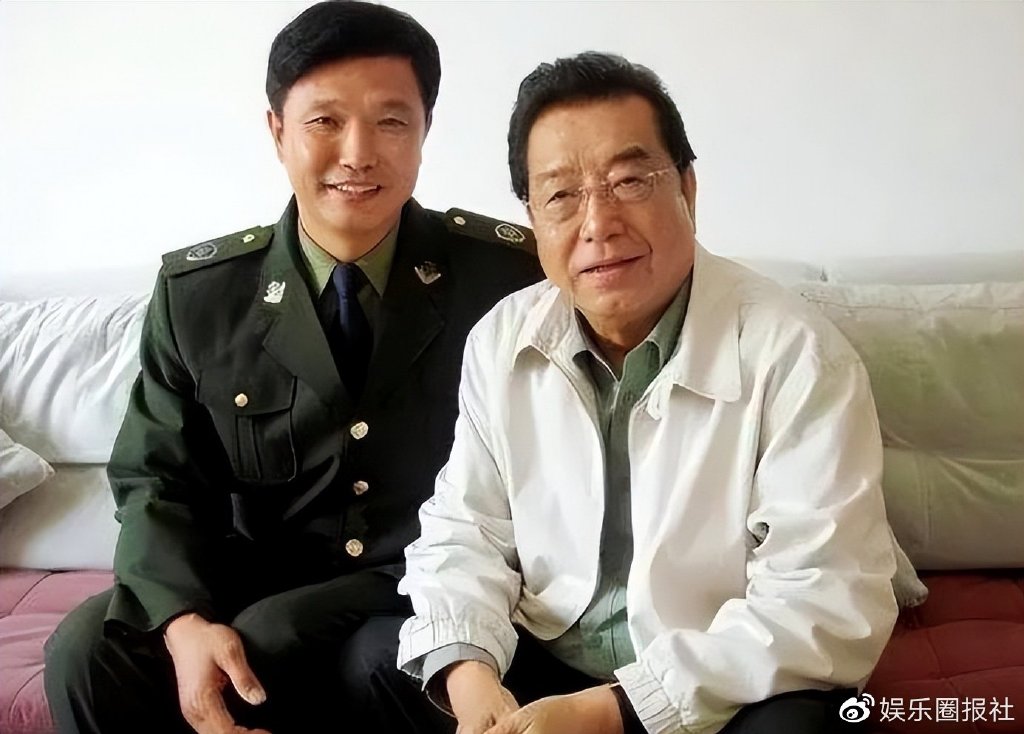 李双江大儿子曝光,前半生落魄潦倒,今照顾父亲多年谦逊又低调!|李双江|丁英|李贺_新浪新闻