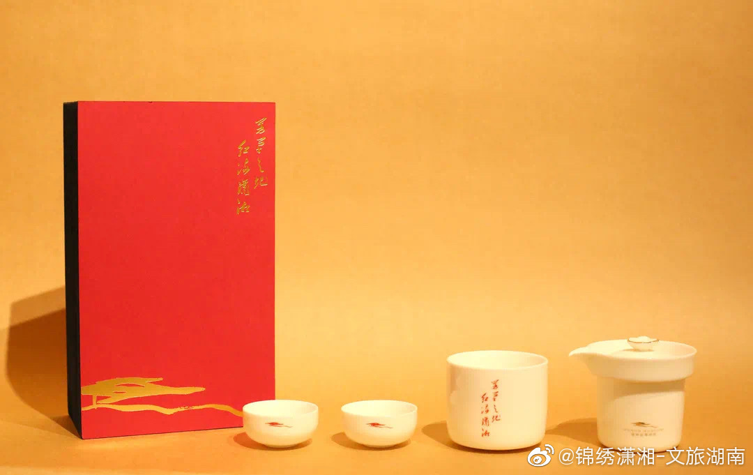 这些文创产品不香吗?快来馆里把红色文化带回家