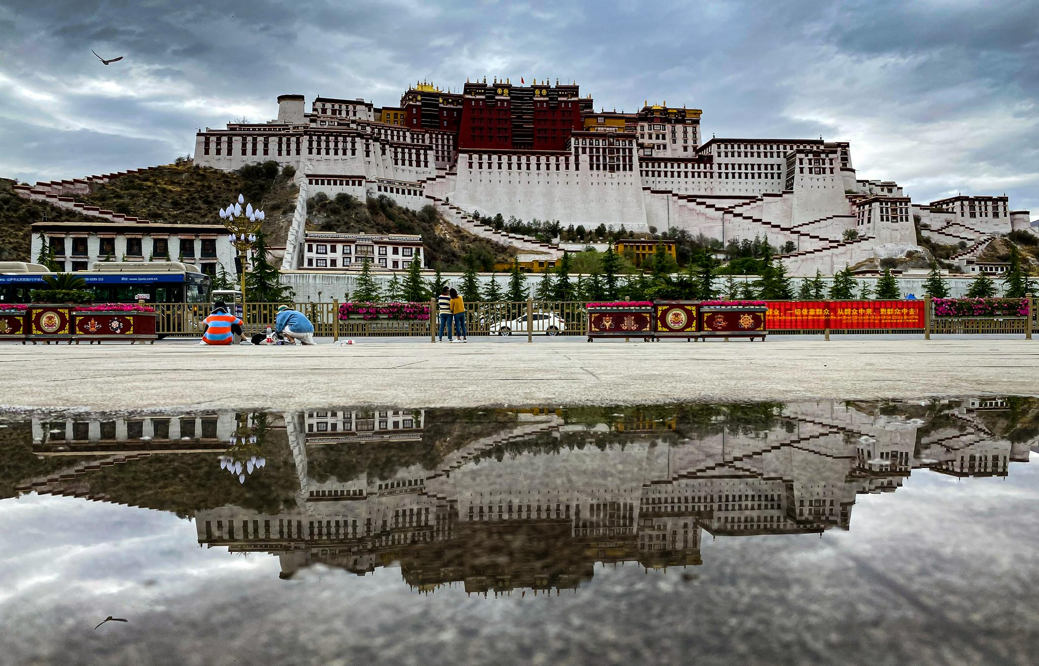 西藏旅行布达拉宫小众机位拍摄全攻略