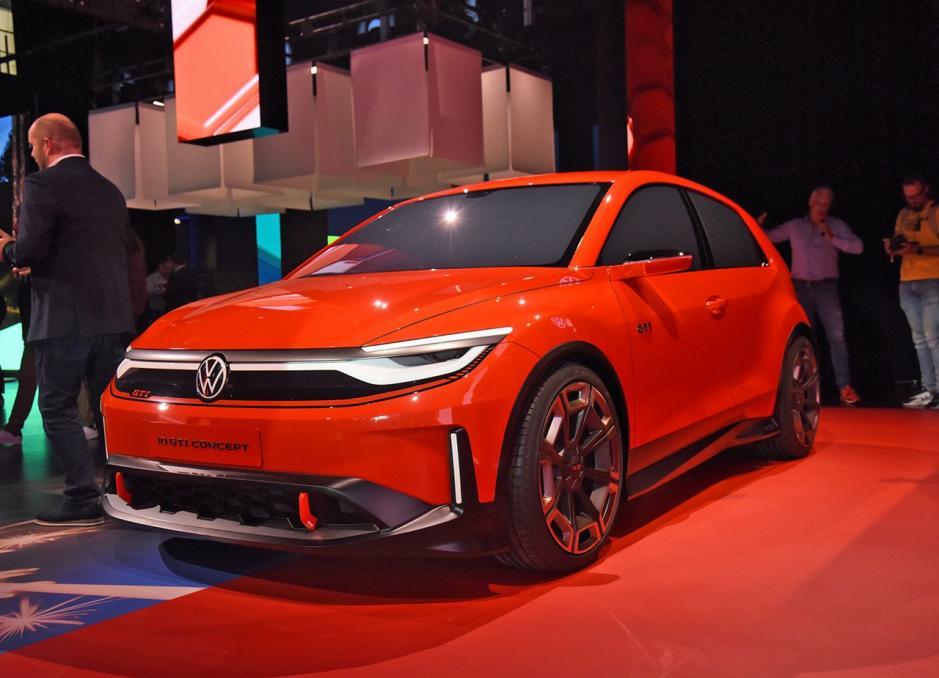 高尔夫gti的纯电概念车抓着地面跑又找回了原本小钢炮的味道