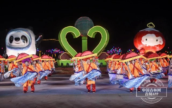 北京2022年冬奥会闭幕式张家口赛区群众联欢文体活动激情上演休闲区蓝鸢梦想 - Www.slyday.coM
