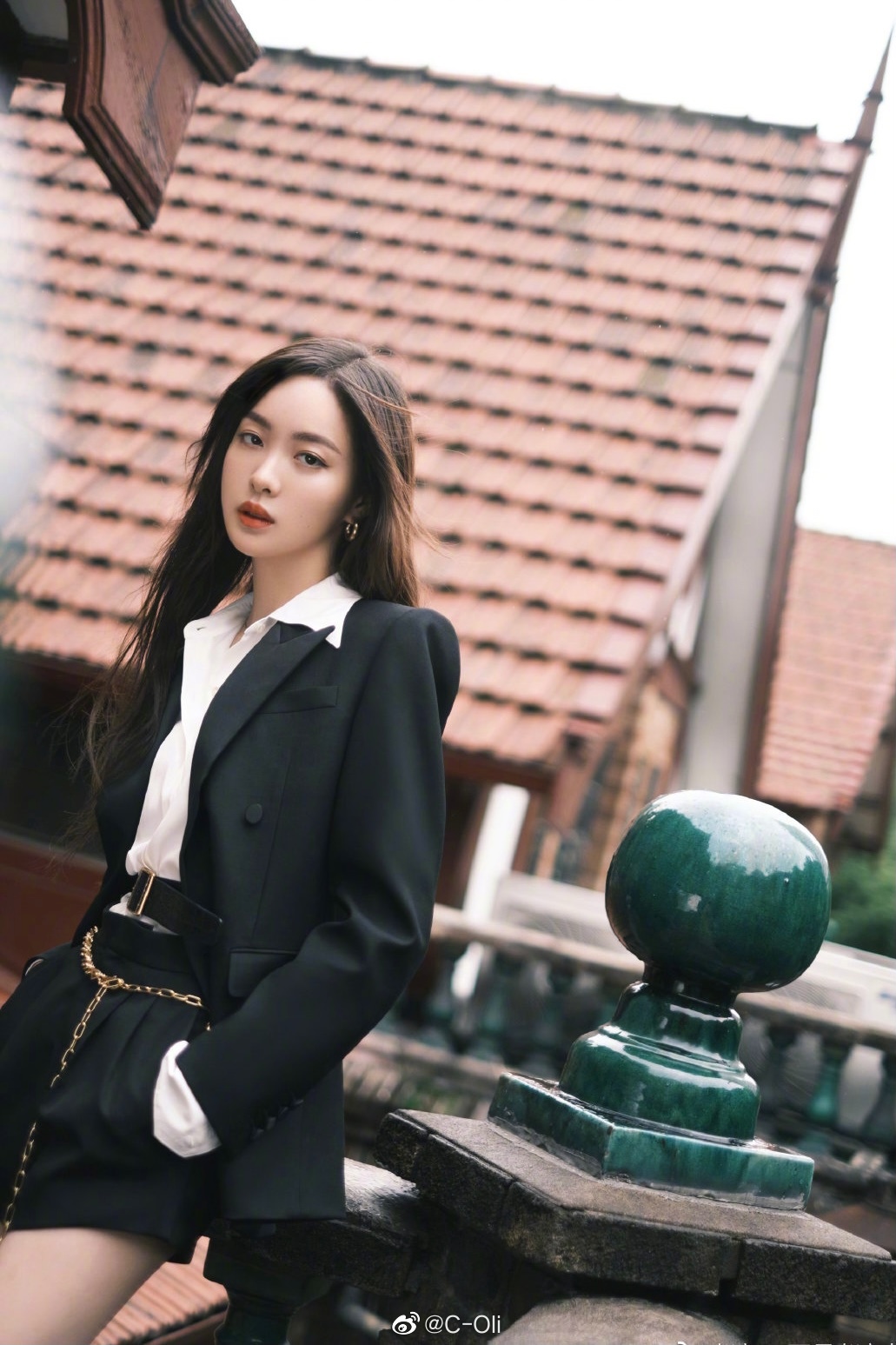 演员赵尧珂不是赵尧柯释出一组庄园胶片大片