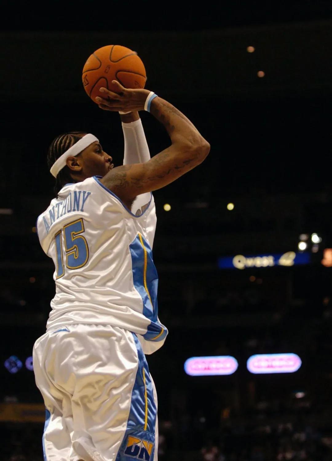 安东尼投篮包,就是漂亮.