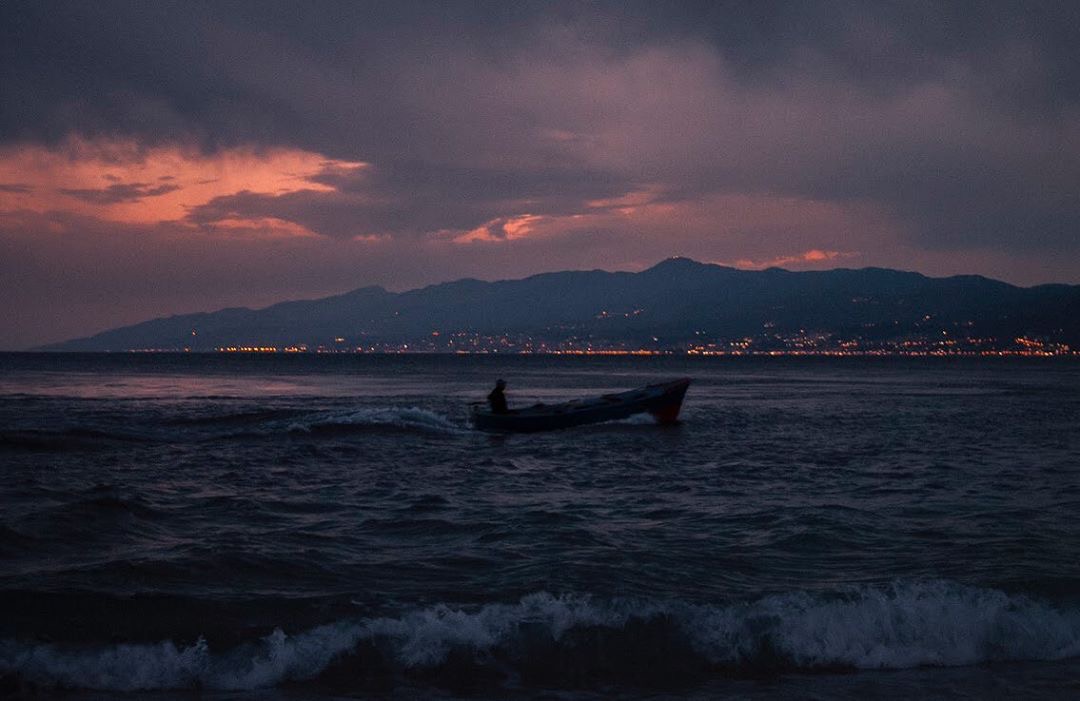 城市夹缝中的楼凤阁：一个被选择性忽视的灰色地带解析与避坑指南
