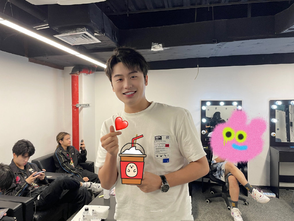 AG超玩会的新教练会是谁?四位候选人中你最看好哪一位?休闲区蓝鸢梦想 - Www.slyday.coM AG超玩会的新教练会是谁?四位候选人中你最看好哪一位?休闲区蓝鸢梦想 - Www.slyday.coM