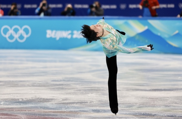 阿克塞尔四周跳是心结当记者问及羽生的伤病时,他说,这个不好说.