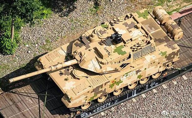 别看15式轻坦安装的是105毫米线膛炮,但是威力却不俗.