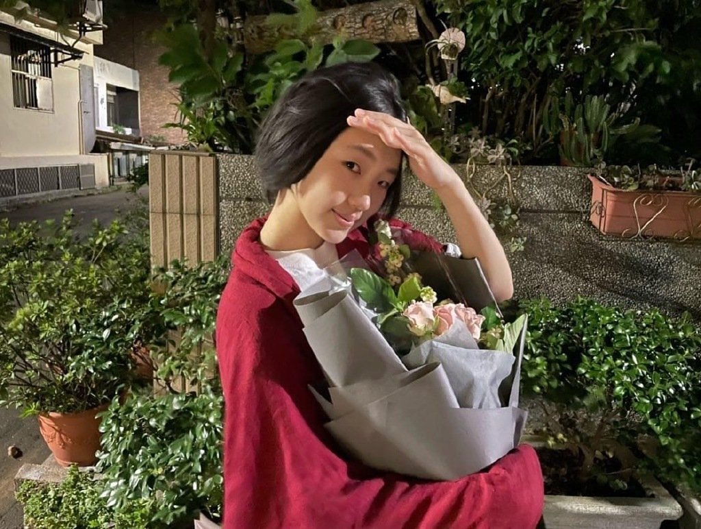 梁咏琪主演的新剧杀青,小s大女儿新造型曝光,很像女明星陆明君休闲区蓝鸢梦想 - Www.slyday.coM 梁咏琪主演的新剧杀青,小s大女儿新造型曝光,很像女明星陆明君休闲区蓝鸢梦想 - Www.slyday.coM