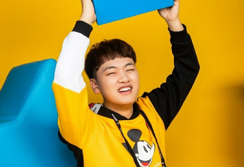 小胖成了qg门面担当!|重庆|qghappy|宁王_新浪新闻