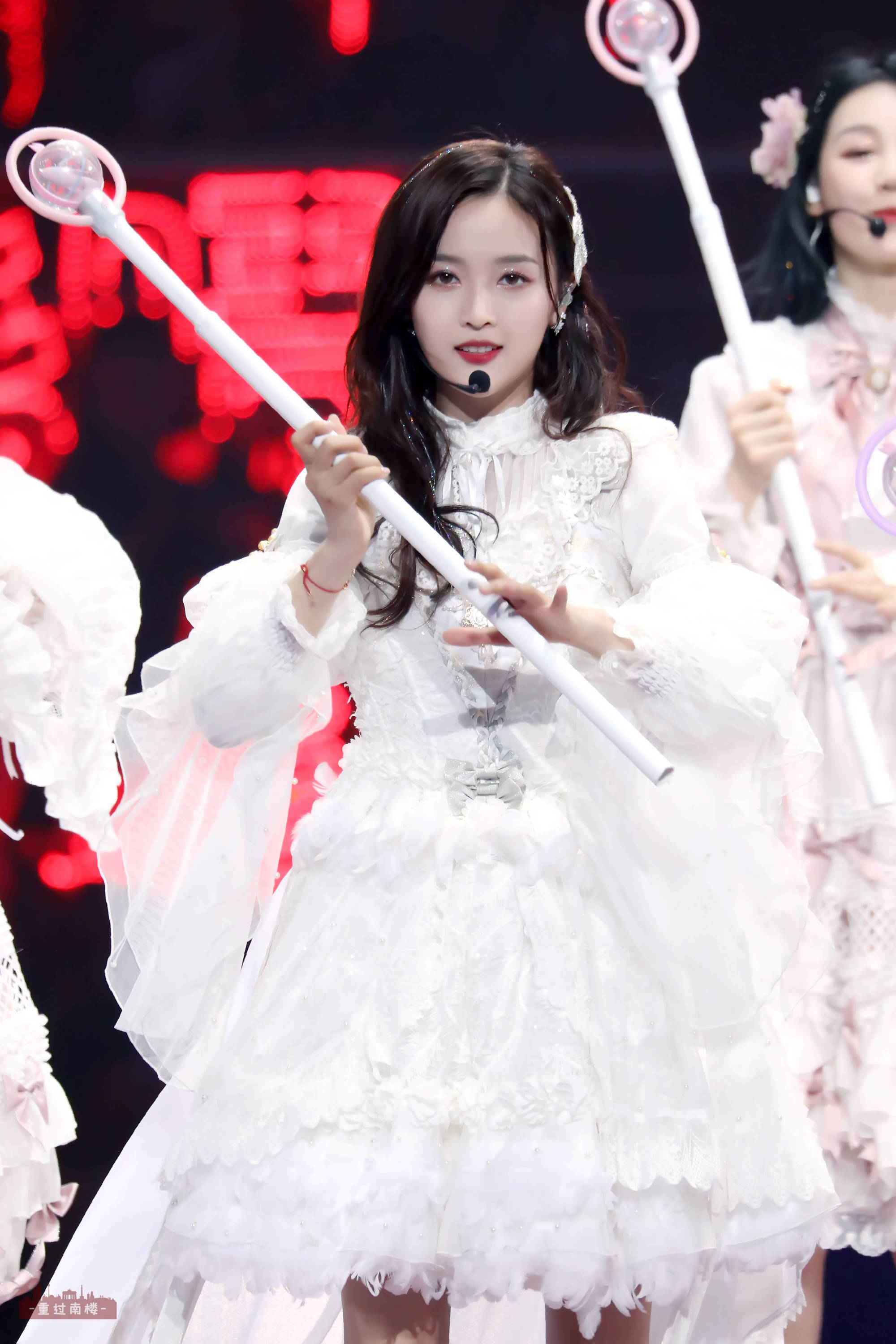 支持就行我在海口支持海口人气明星火箭少女101吴宣仪