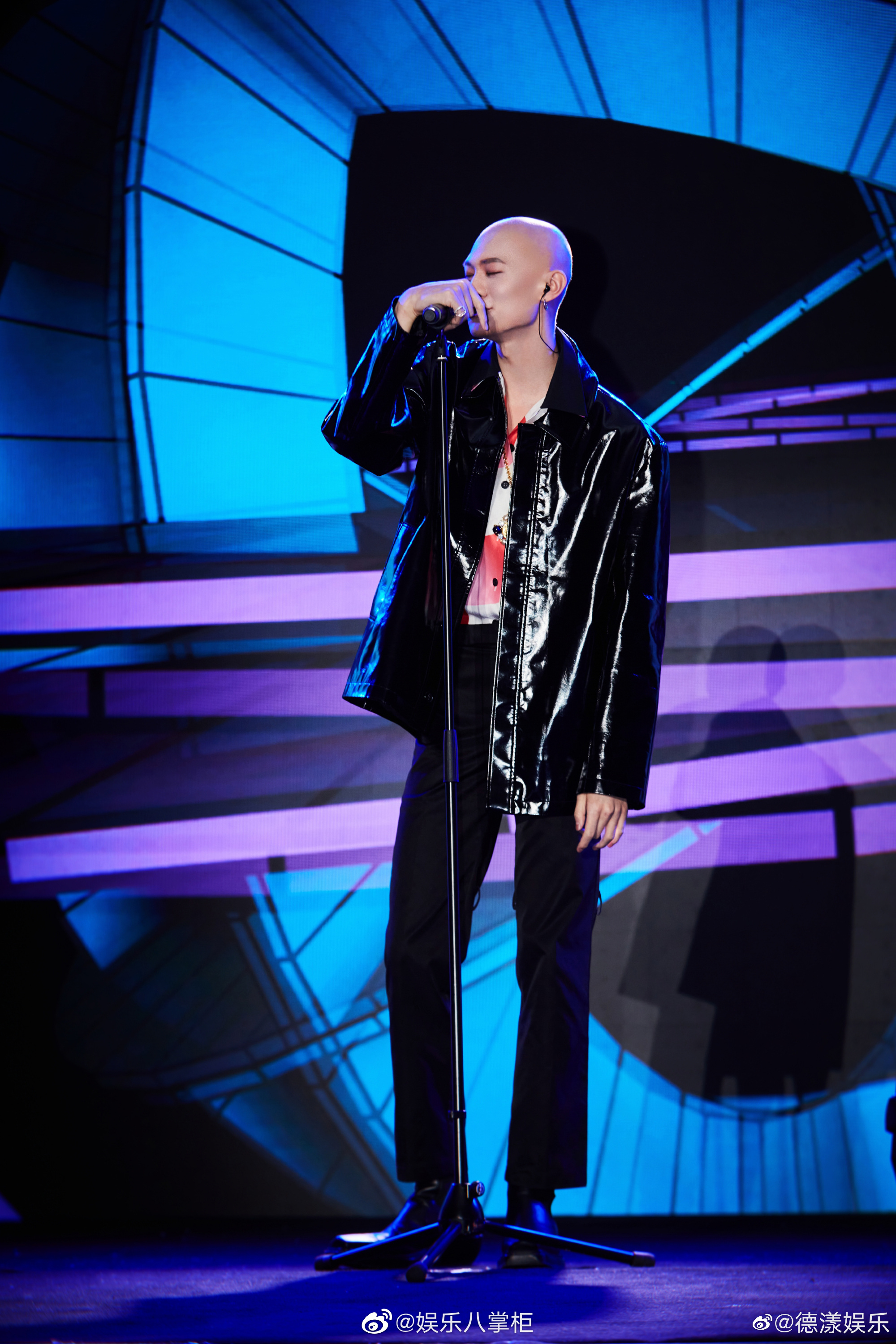 等不到视频的我已经在脑子里补出来一百个版本的moonlight了