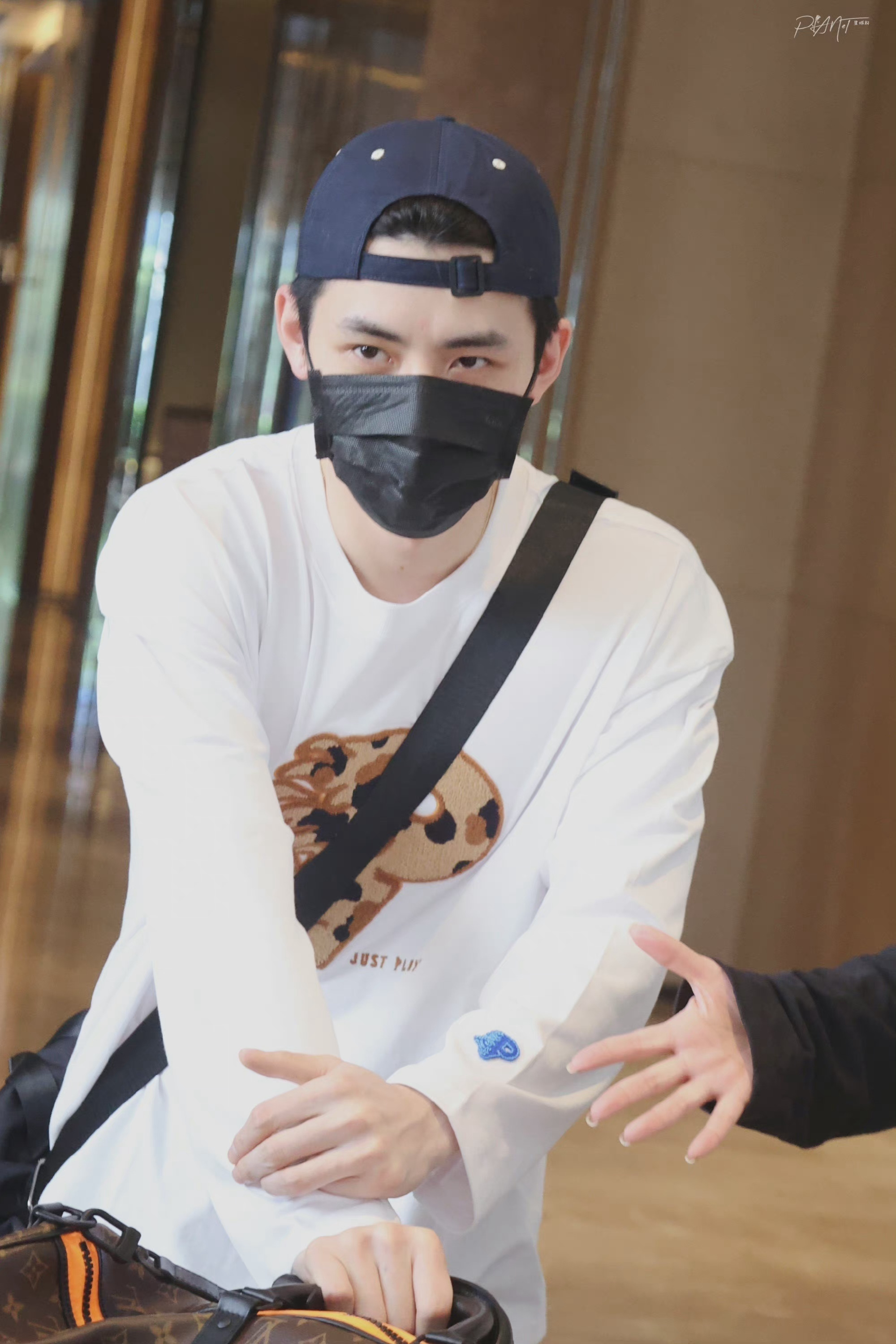 任豪|开学饭拍图 学长归来了!