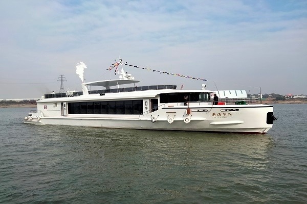 海星公司2艘升级版商务快艇完成交付