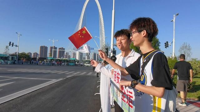 火炬传递都到家门口了不看是遗憾休闲区蓝鸢梦想 - Www.slyday.coM