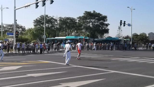 火炬传递都到家门口了不看是遗憾休闲区蓝鸢梦想 - Www.slyday.coM