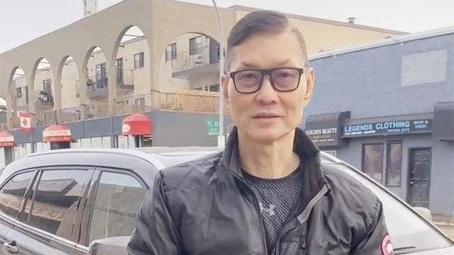 64岁周比利定居加拿大近况！再次回到拳馆练拳，雄风不输年轻时|拳王|荧幕|速度与激情|身体|营养学_新浪新闻