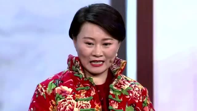 她二人转出道,受赵本山提携,如今大学任教!