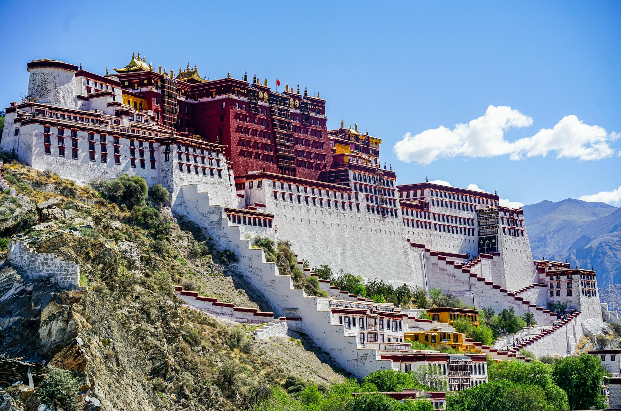 西藏旅行布达拉宫小众机位拍摄全攻略