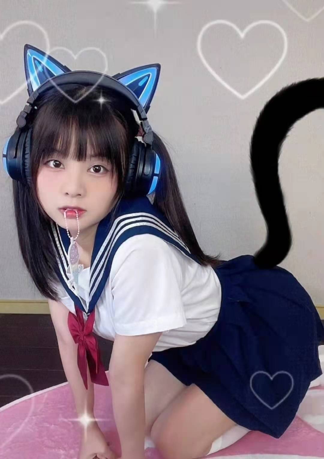 最近,火线妹又拍摄了非常有趣的视频,在视频中她一直在跳舞,而粉丝们