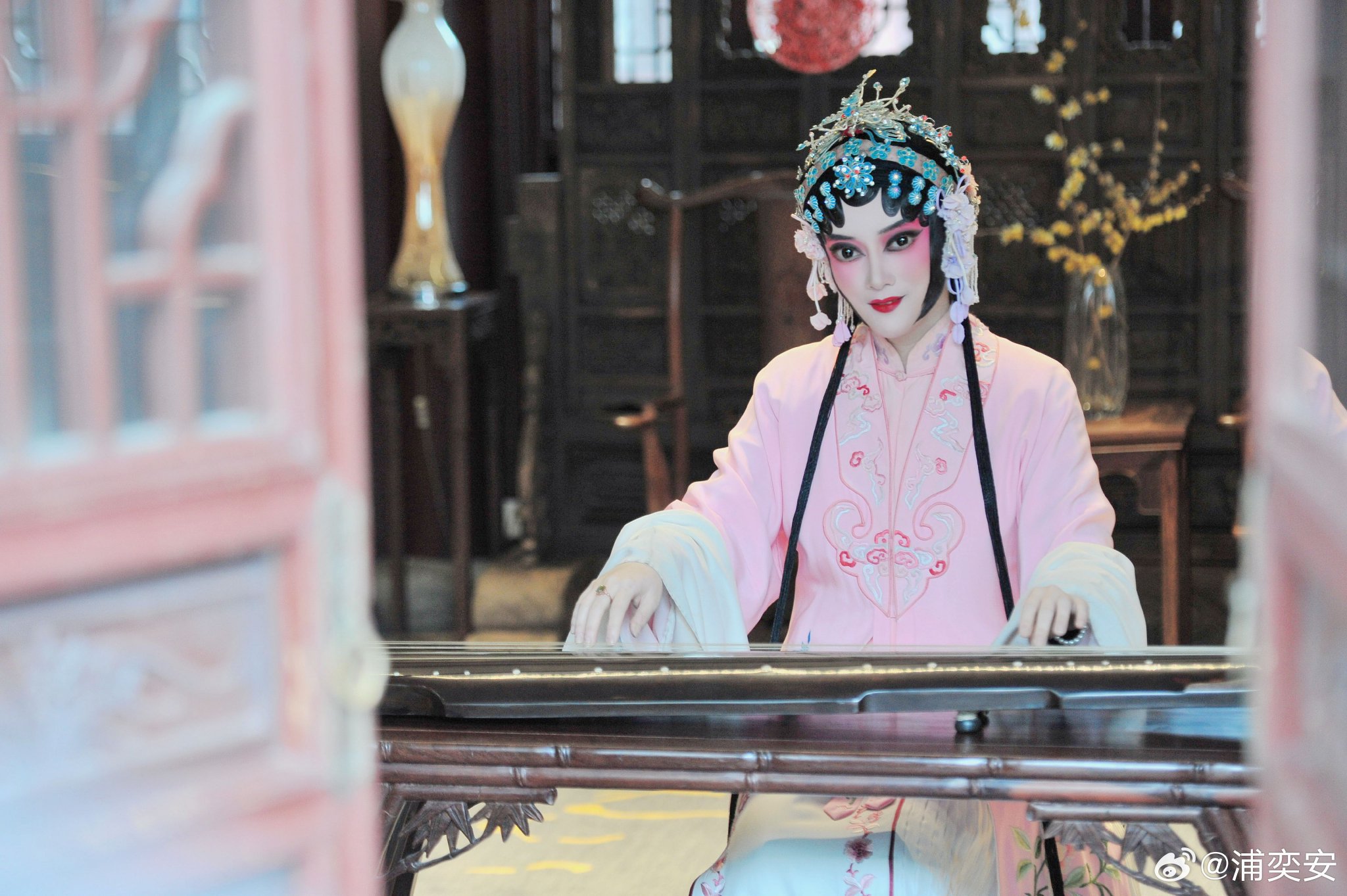 太湖之乘风破浪,还是汪小姐的繁花无畏,集于一体之安安继续不过情人节