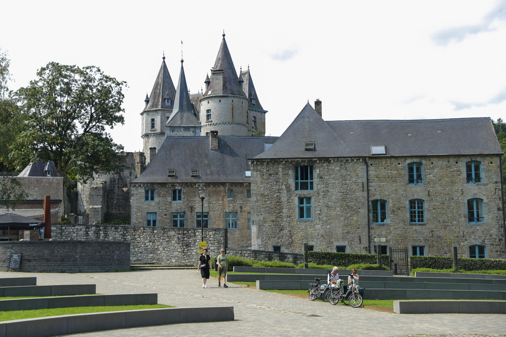 (国际)比利时小城迪尔比即景