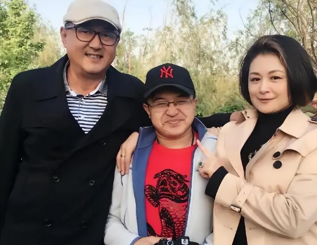 于月仙去世一年了,丈夫张学松的选择令人泪目__财经头条