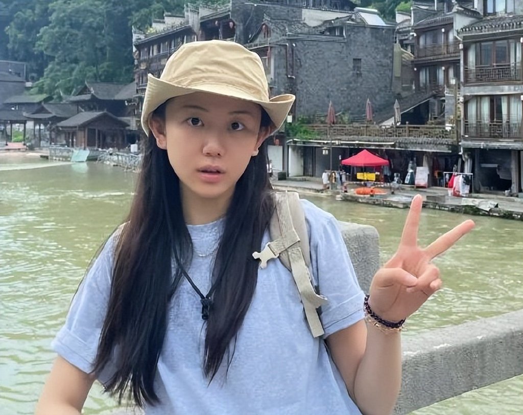 冯冰主持人的丈夫_你好星期六冯禧不主持了吗_冯景禧冯永祥