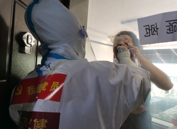“清零”总攻进行时丨直击西安援吉核酸采样队：风再大，核酸采样不能停！休闲区蓝鸢梦想 - Www.slyday.coM