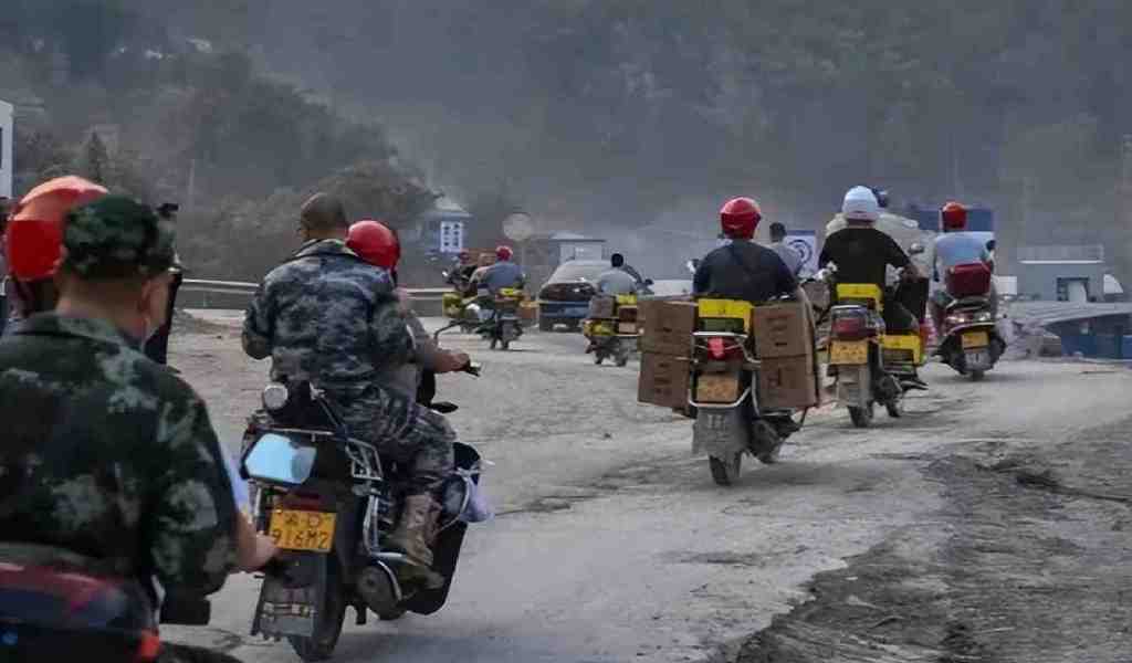 国庆档第一个定档的居然是它！这部平凡人做伟大事的电影注定要爆休闲区蓝鸢梦想 - Www.slyday.coM