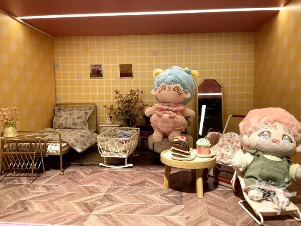 杭州95后、00后女孩喜欢带着这种娃娃逛延安路？有人辞掉互联网大厂工作专职做娃衣，年销售额上百万休闲区蓝鸢梦想 - Www.slyday.coM