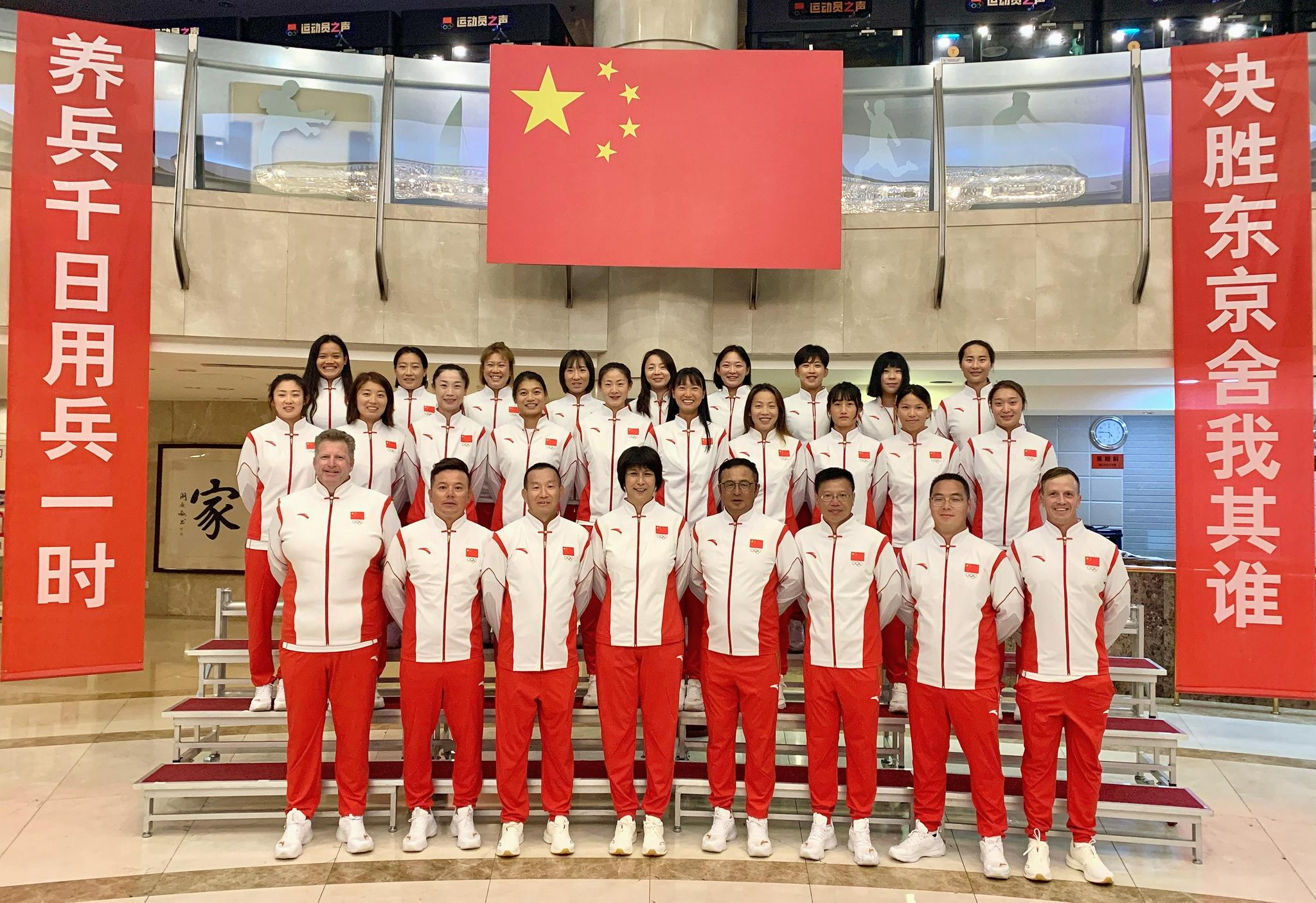 直击!中国女子曲棍球队抵达东京成田机场