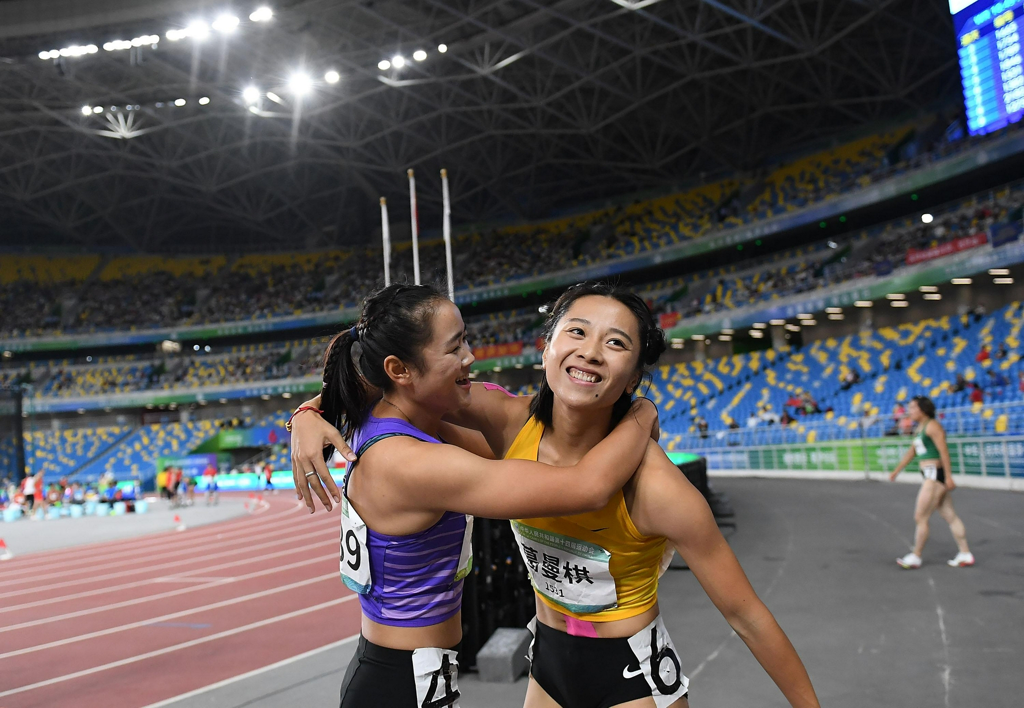 全运会女子百米决赛 葛曼棋以11秒22夺冠休闲区蓝鸢梦想 - Www.slyday.coM