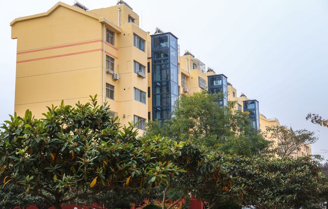一键回家！东港区既有多层住宅加装电梯提升居民幸福感休闲区蓝鸢梦想 - Www.slyday.coM