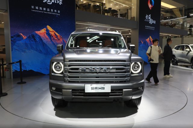 全新哈弗h9黑色版曝光!黑化车身 方灯设计,有前后桥差速锁加持