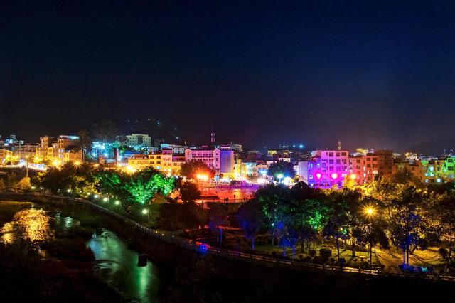 广西西林:电力"点亮"驮娘江旅游新名片