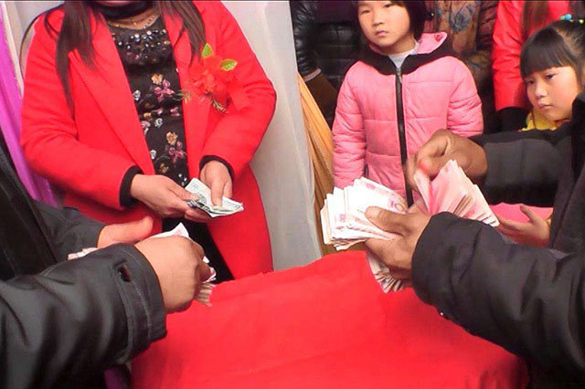 彩礼1万以内,婚车不超过6辆,随礼不超200元……网友反应亮了