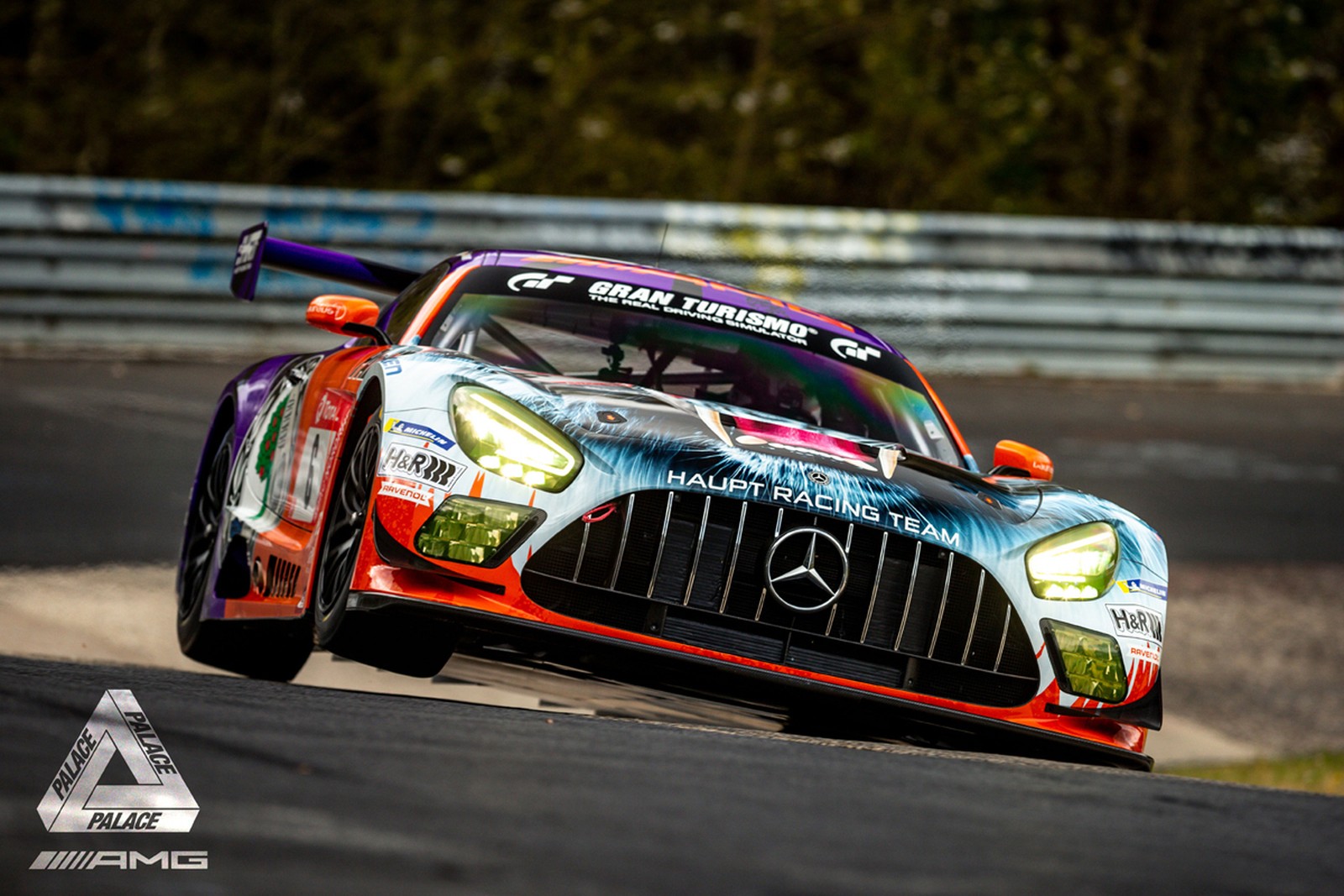 肃肃杀气,amg和palace合作设计gt3赛车特别涂装