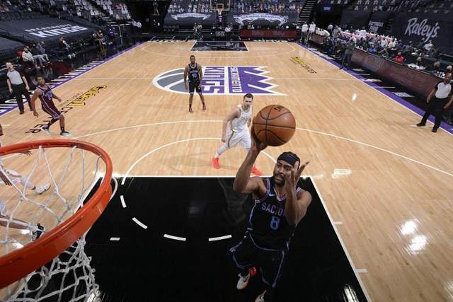 29岁侧翼悍将预计被买断,美媒建议湖人捡漏,为詹皇减压一举两得休闲区蓝鸢梦想 - Www.slyday.coM 29岁侧翼悍将预计被买断,美媒建议湖人捡漏,为詹皇减压一举两得休闲区蓝鸢梦想 - Www.slyday.coM