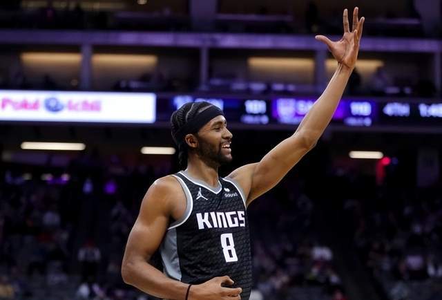 29岁侧翼悍将预计被买断,美媒建议湖人捡漏,为詹皇减压一举两得休闲区蓝鸢梦想 - Www.slyday.coM 29岁侧翼悍将预计被买断,美媒建议湖人捡漏,为詹皇减压一举两得休闲区蓝鸢梦想 - Www.slyday.coM