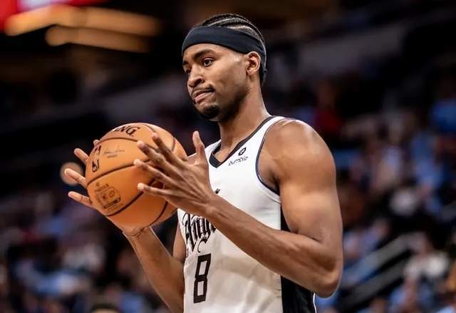 29岁侧翼悍将预计被买断,美媒建议湖人捡漏,为詹皇减压一举两得休闲区蓝鸢梦想 - Www.slyday.coM 29岁侧翼悍将预计被买断,美媒建议湖人捡漏,为詹皇减压一举两得休闲区蓝鸢梦想 - Www.slyday.coM