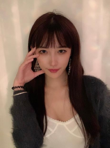 lol豚豚现巨大反差人美却有死亡歌喉网友差点把我送走