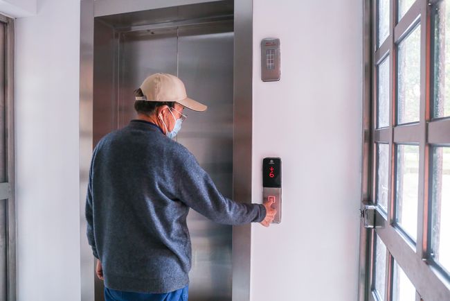 一键回家！东港区既有多层住宅加装电梯提升居民幸福感休闲区蓝鸢梦想 - Www.slyday.coM