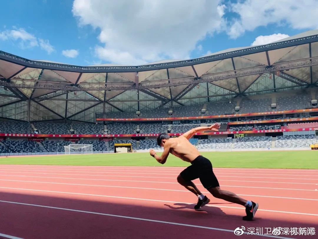 苏炳添奥运赛前,在深圳边备战边写博士论文!休闲区蓝鸢梦想 - Www.slyday.coM 苏炳添奥运赛前,在深圳边备战边写博士论文!休闲区蓝鸢梦想 - Www.slyday.coM